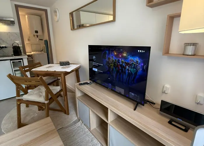 Apartment Modern Hideway *